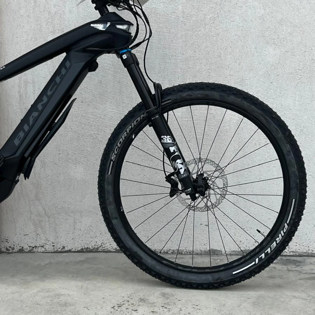 Bicicletta Bianchi e-Omnia FX-Type GX 12v - Nero - Image 2