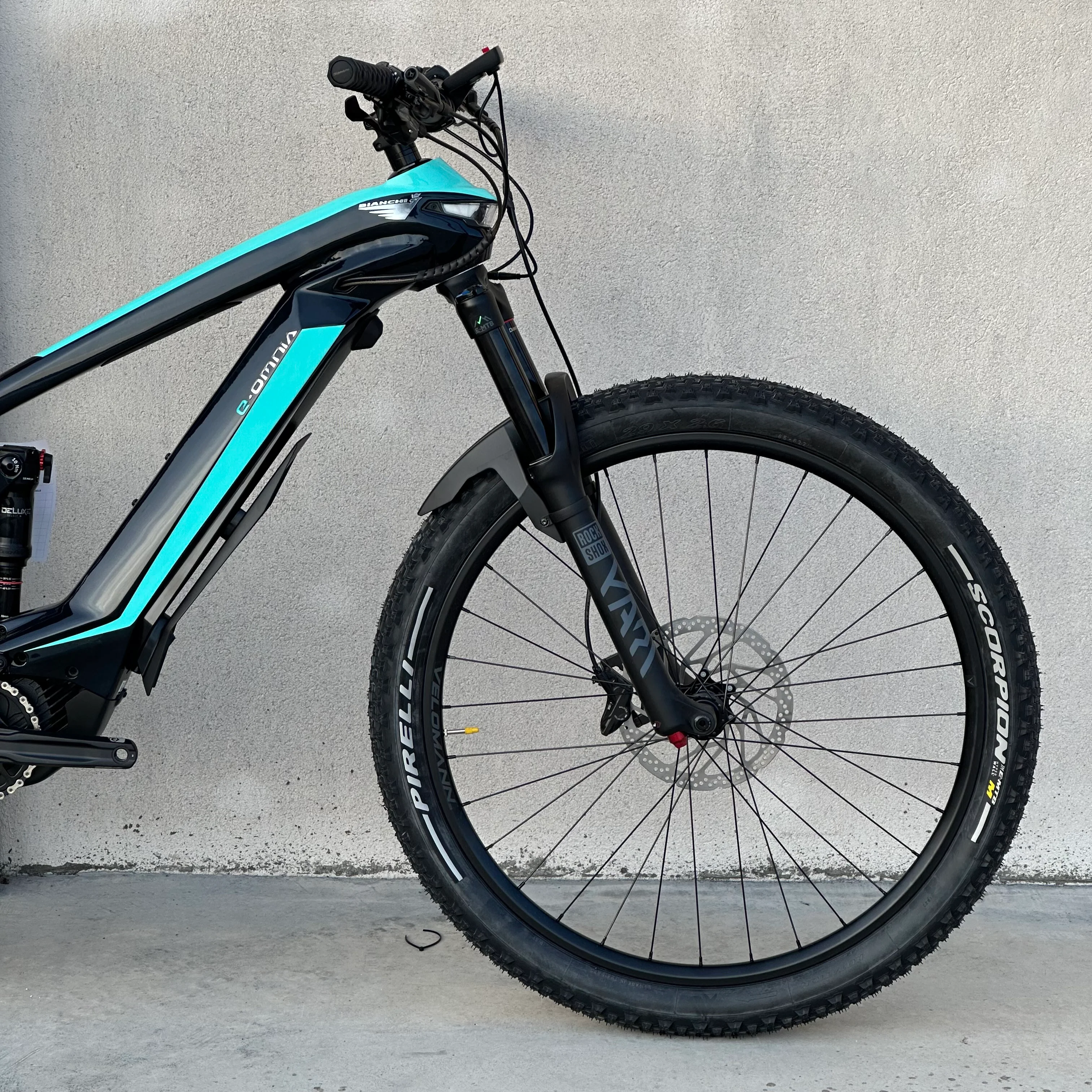 Bicicletta Bianchi E-OMNIA FX-Type OLI GX 12sp - Blu/Celeste  - Demo - Image 4