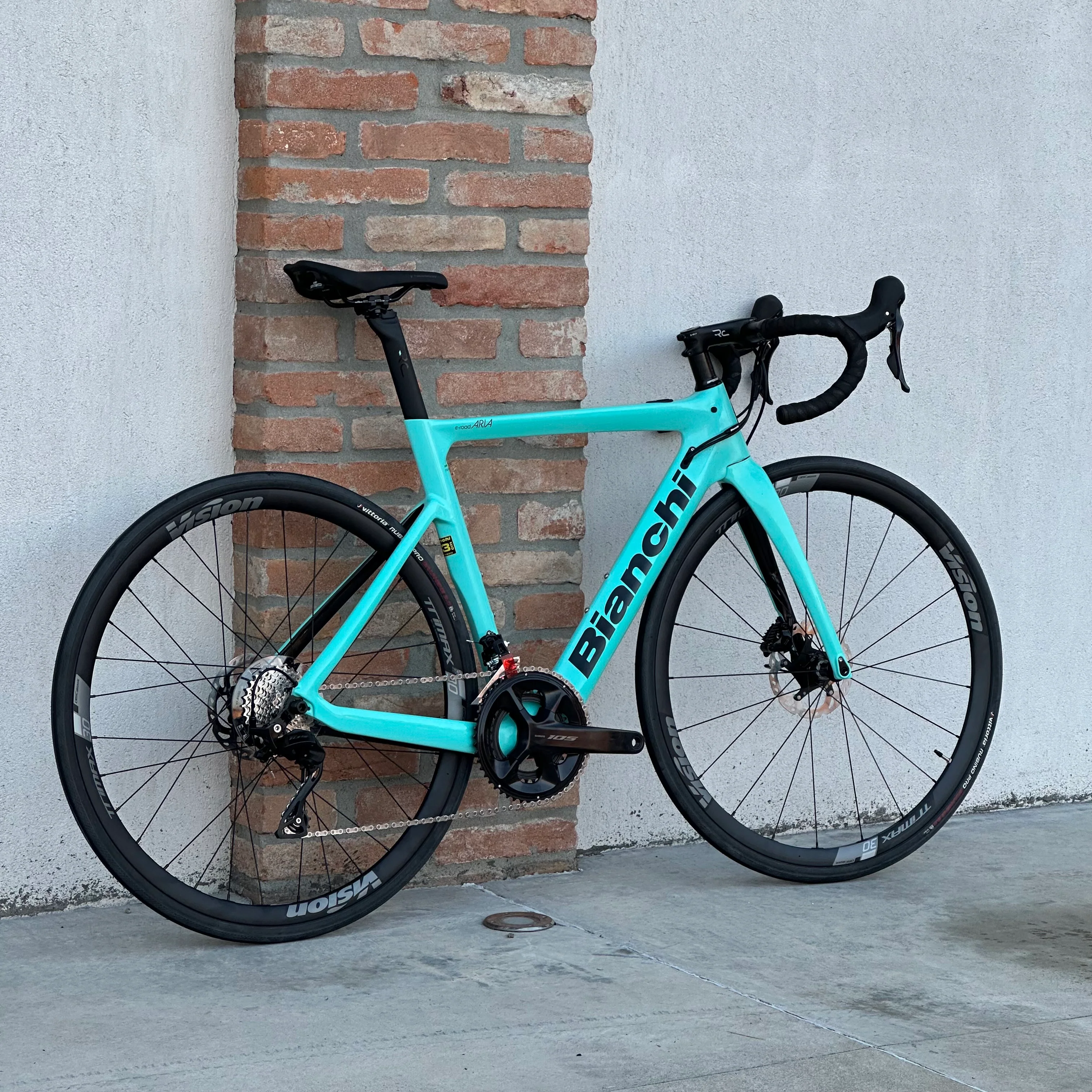 Bicicletta Bianchi E Road Aria 105 12v - Celeste - Demo - Image 3