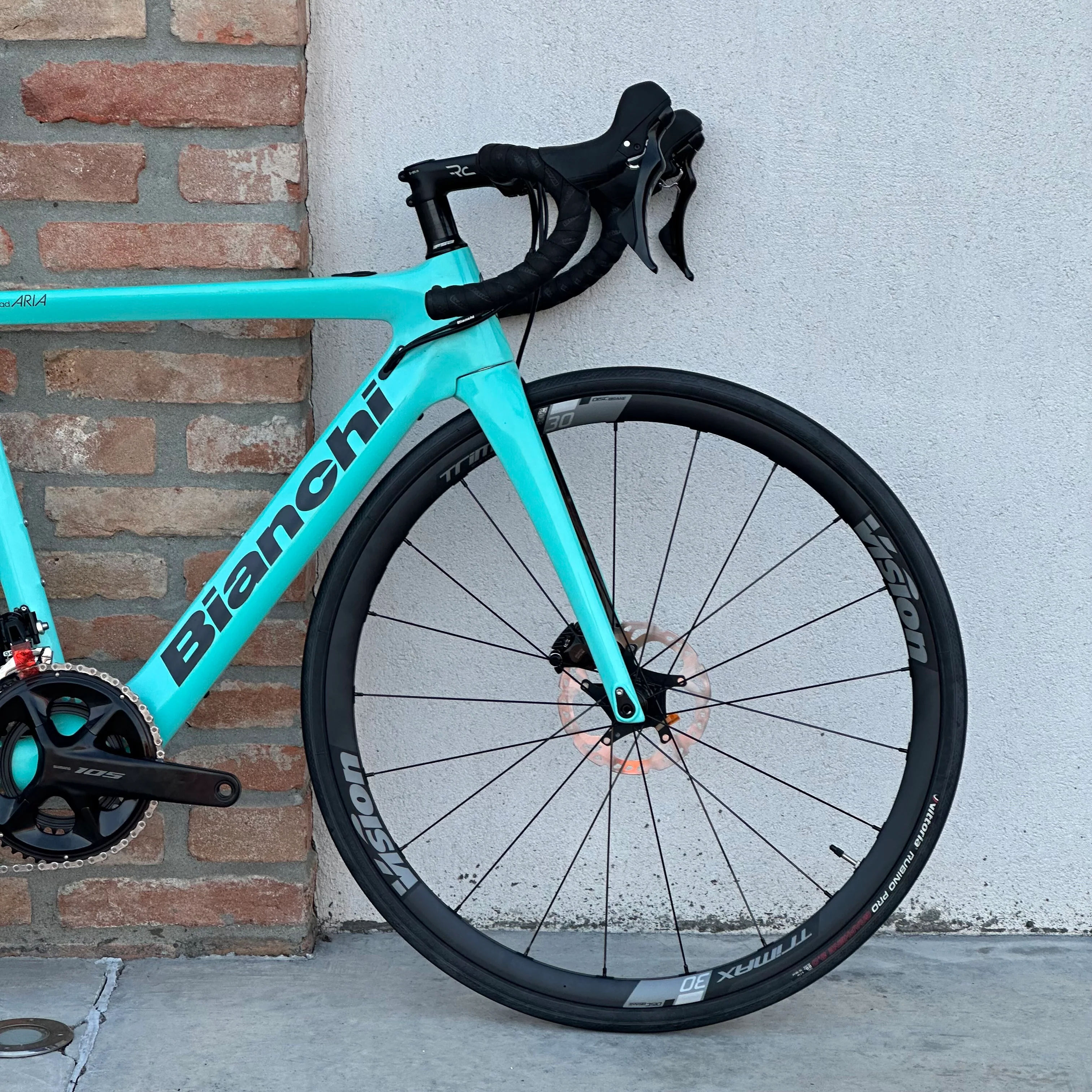 Bicicletta Bianchi E Road Aria 105 12v - Celeste - Demo - Image 4