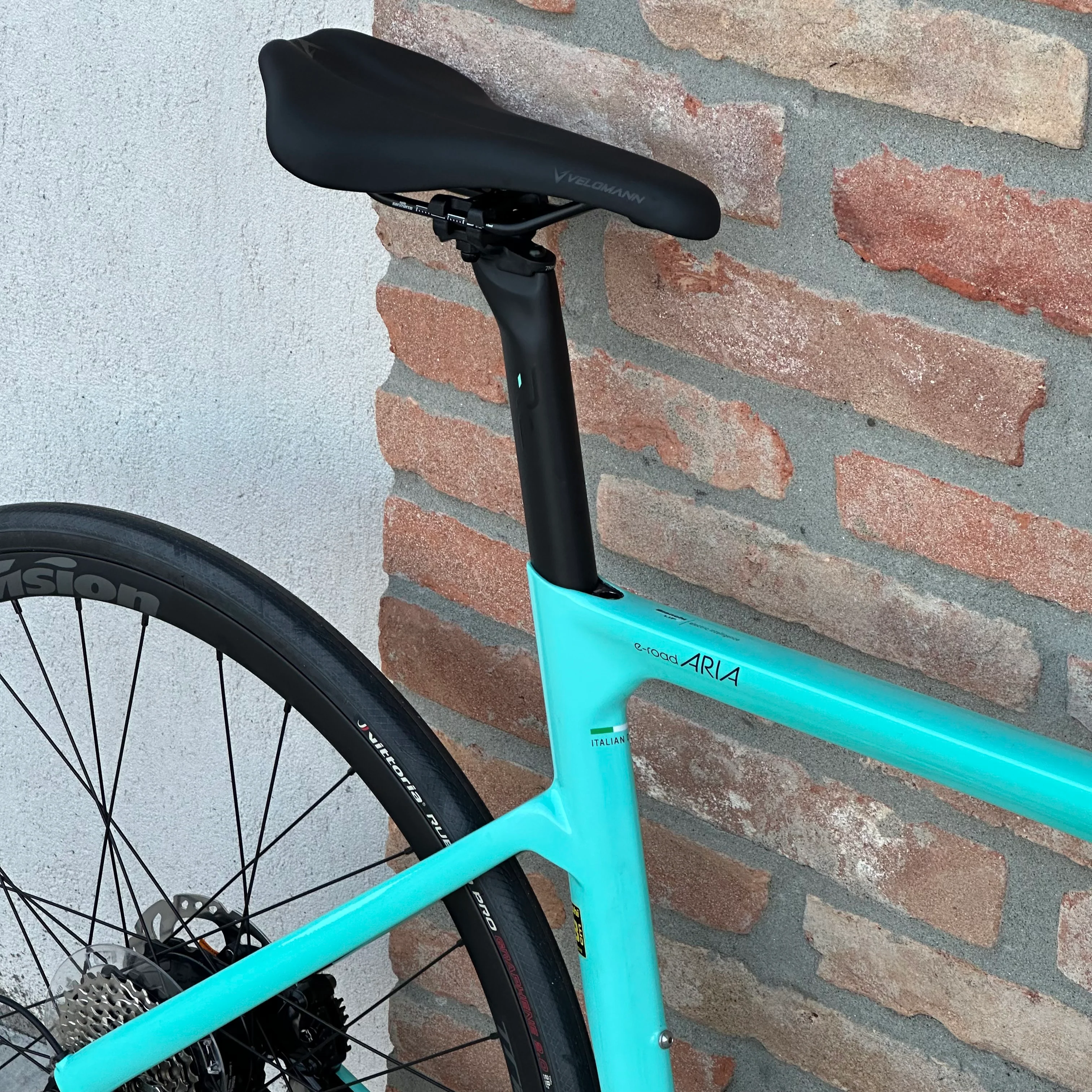 Bicicletta Bianchi E Road Aria 105 12v - Celeste - Demo - Image 7