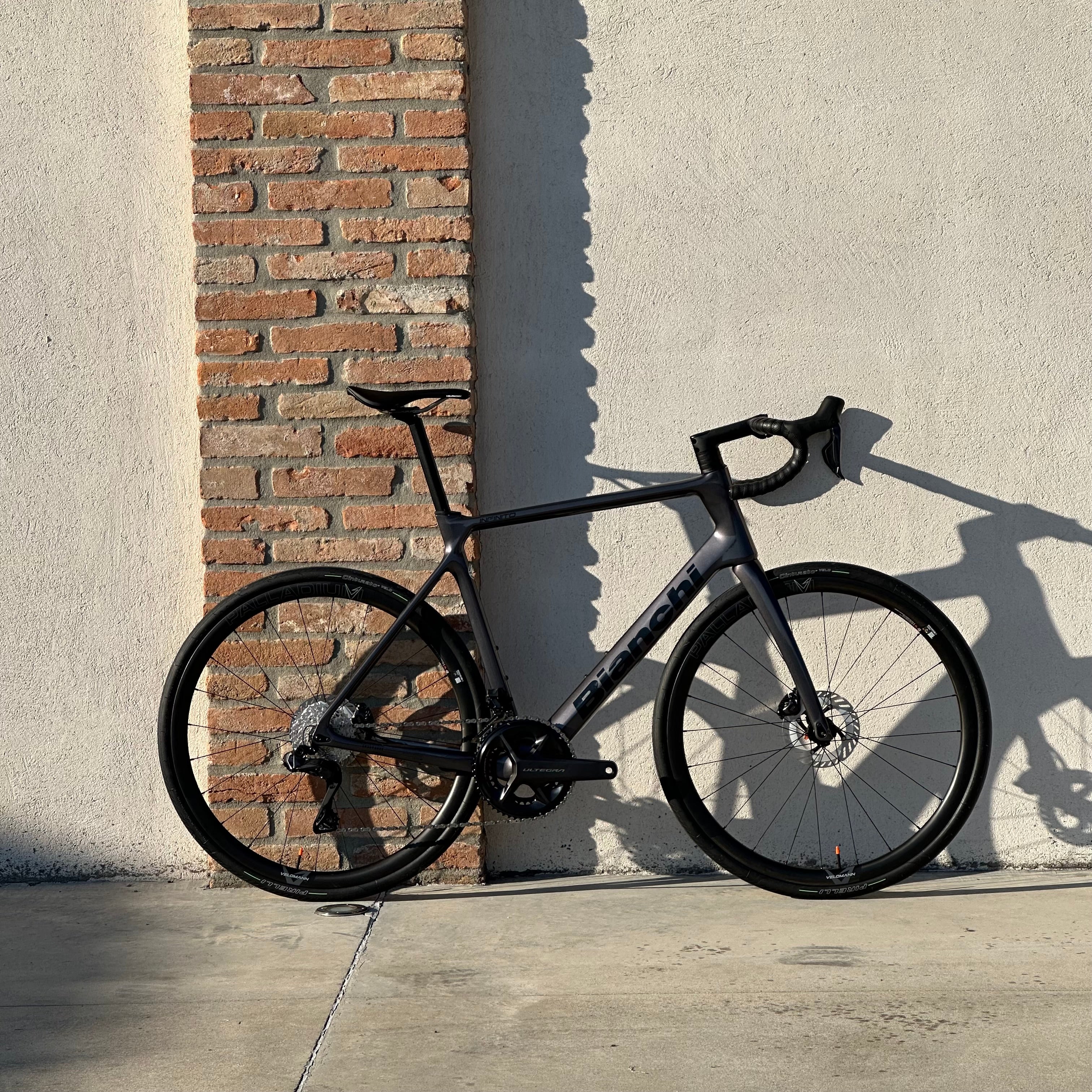 Bicicletta Bianchi Infinito Comp Ultegra Di2 - Viola Cangiante - Demo
