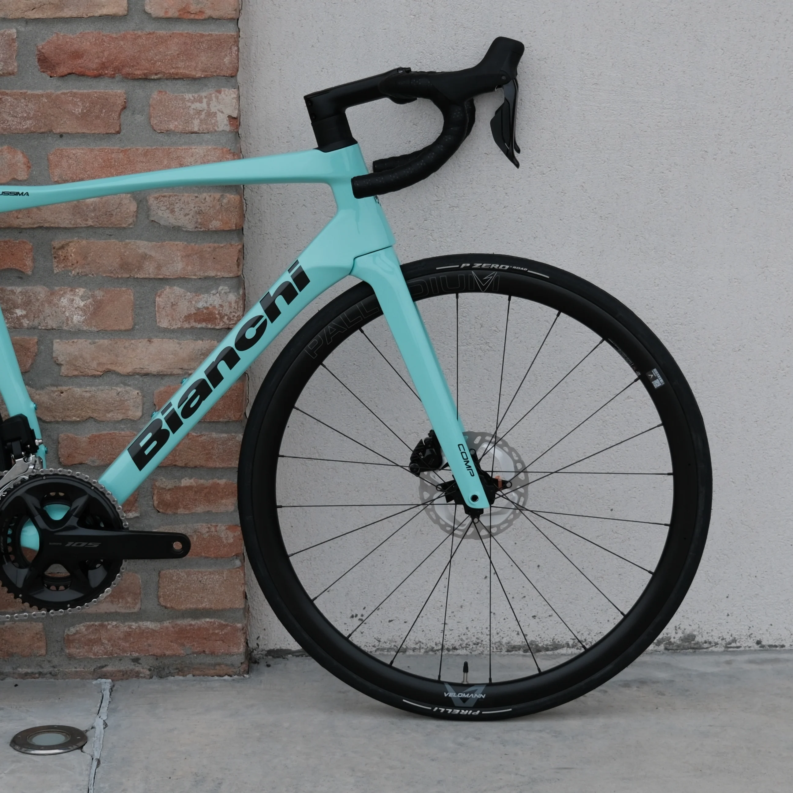 Bicicletta Bianchi Specialissima Comp 105 di2 12v - Celeste - Demo - Image 4