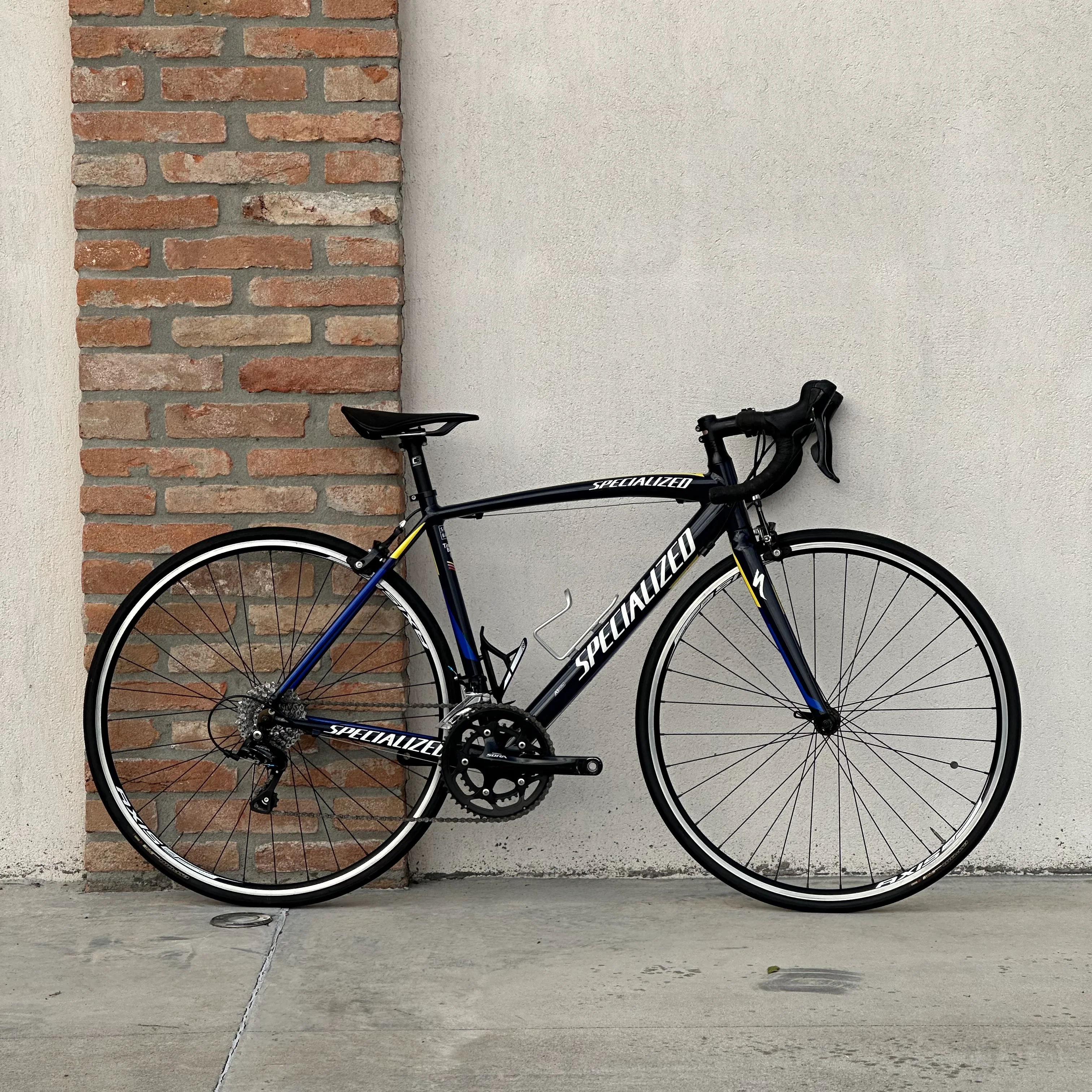 Bicicletta Specialized Allez Sport - Blu e Giallo - Demo