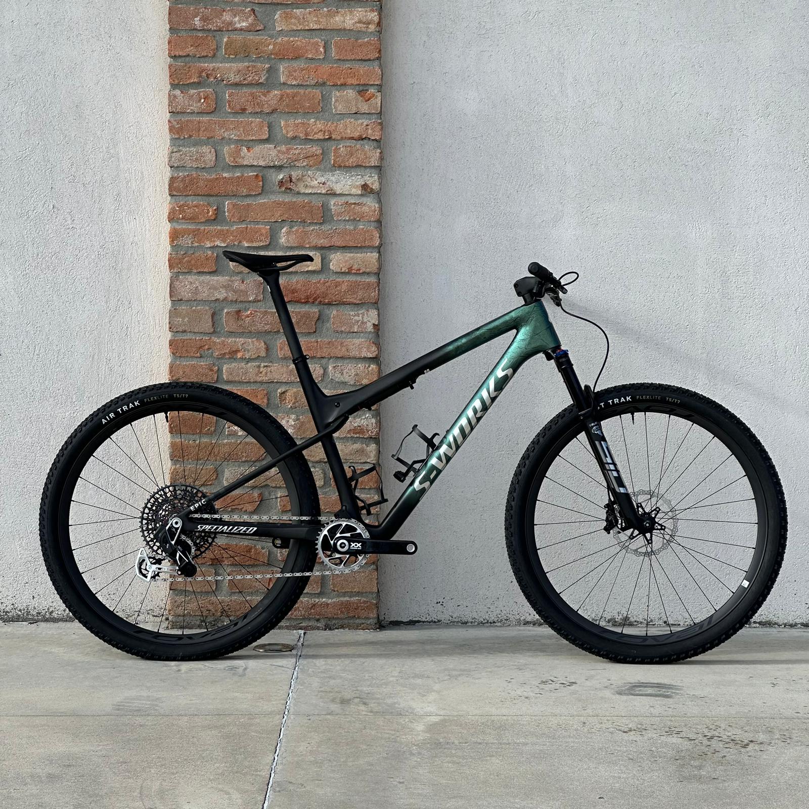 Bicicletta Specialized Epic WC 2023 - Satin Chameleon - MOD
