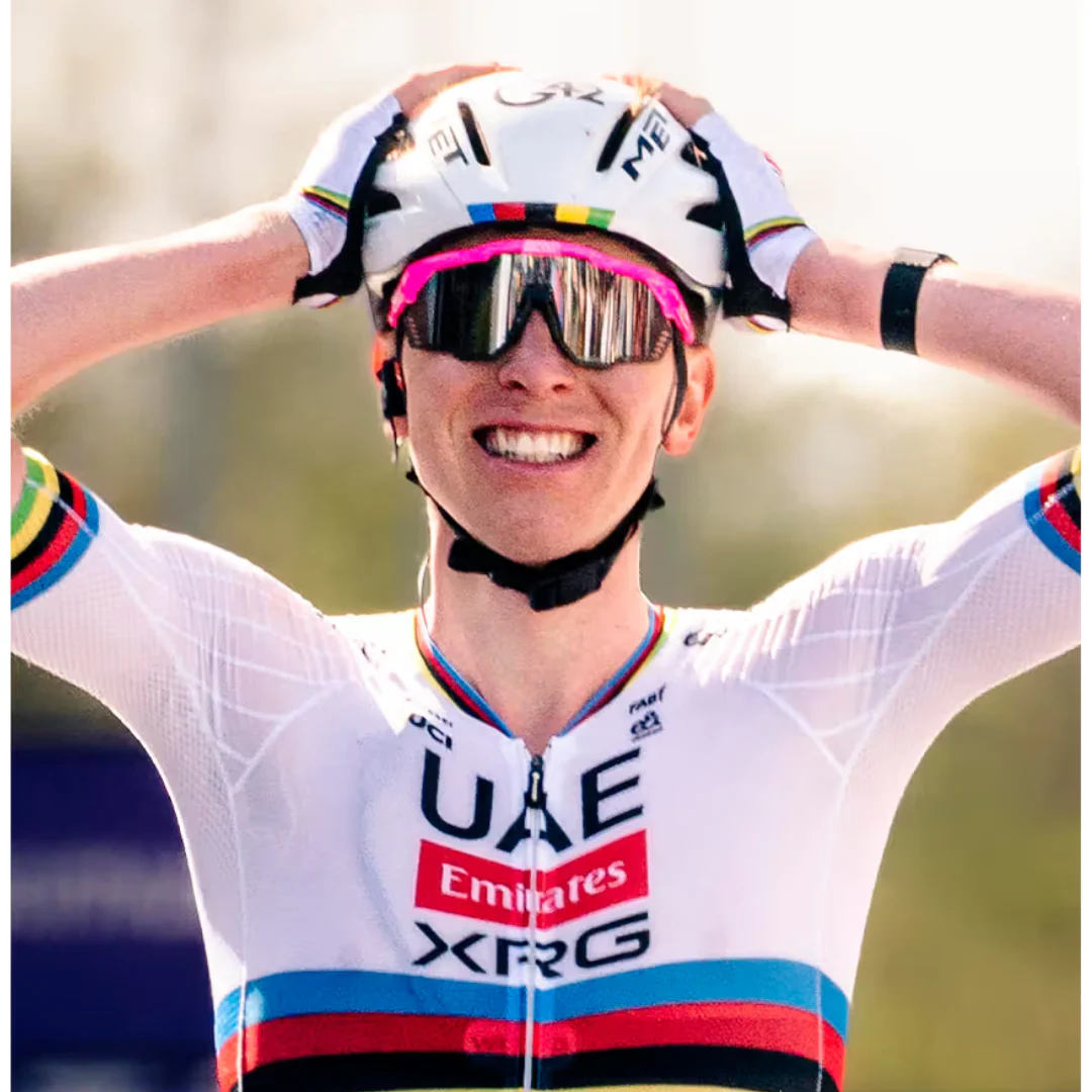 Casco Met Manta Mips - Rainbow Limited Edition - Image 5