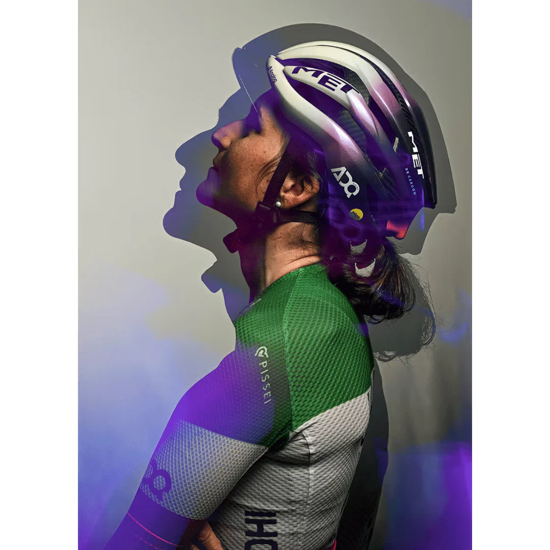 Casco MET Trenta 3K Carbon - UAE Team ADQ 2025 - Image 4
