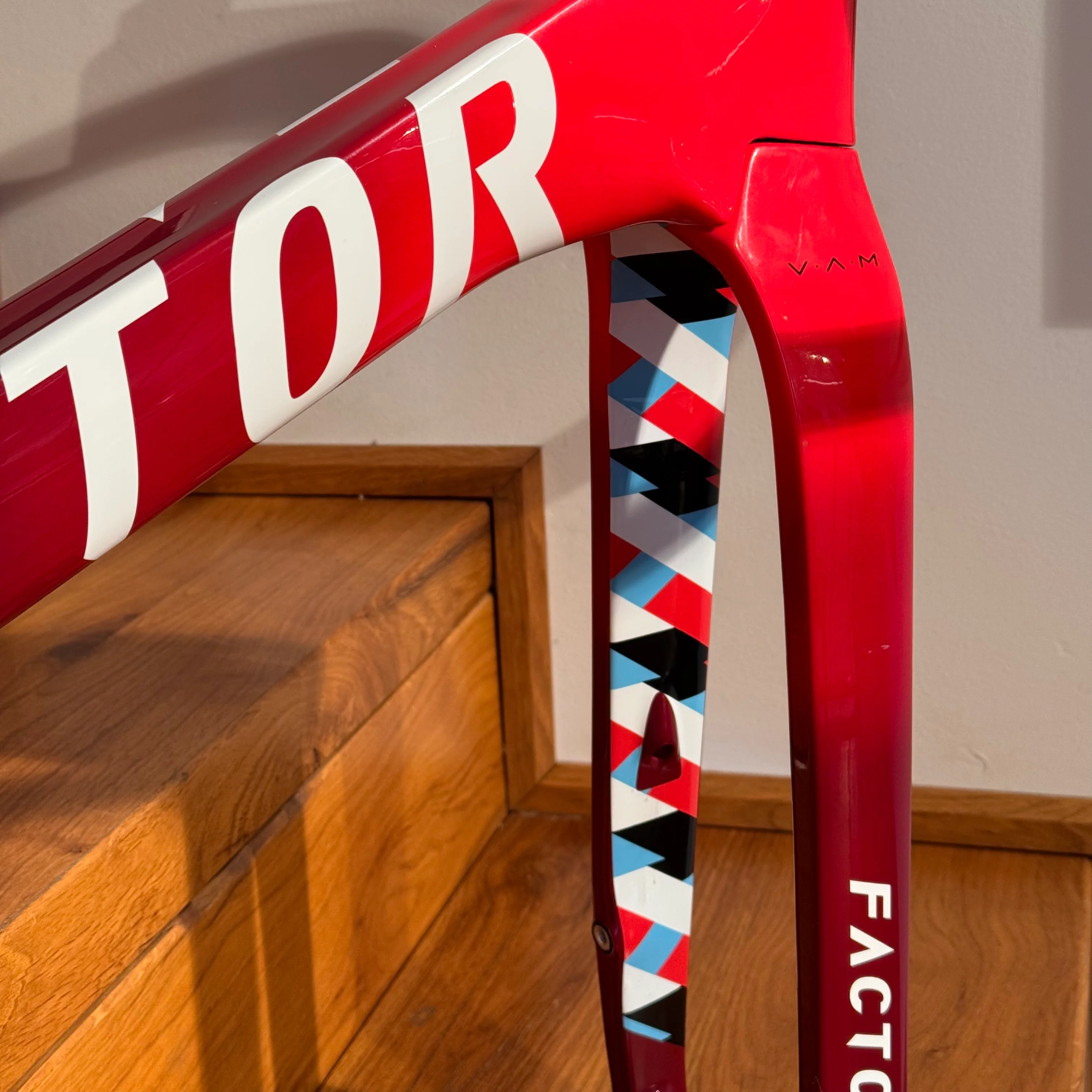 Kit Telaio Factor Vam Canadian Red 2023 - Image 5