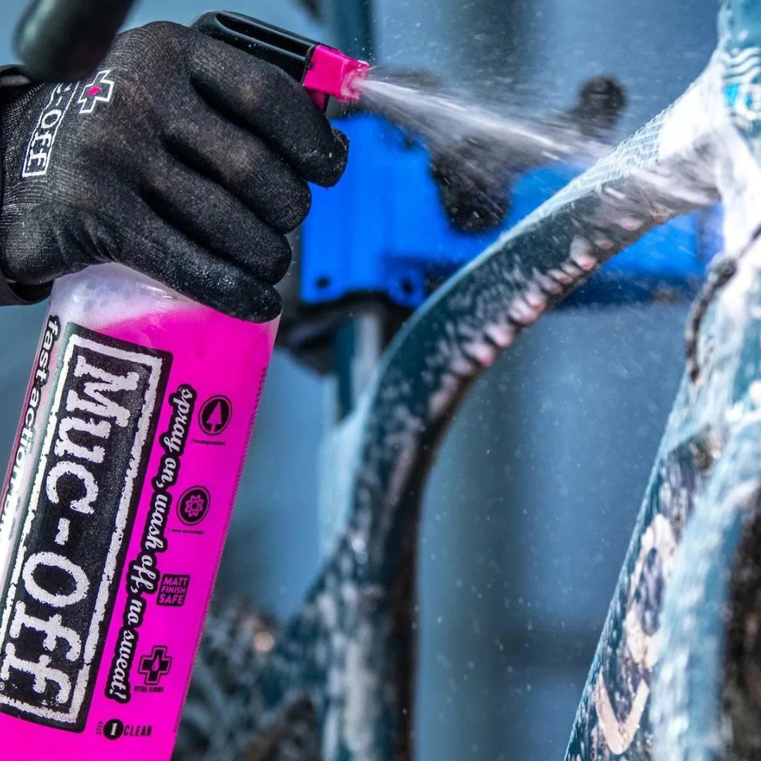 Detergente Muc-Off Cycle Cleaner 1 Litro con Trigger (IT) - Image 2