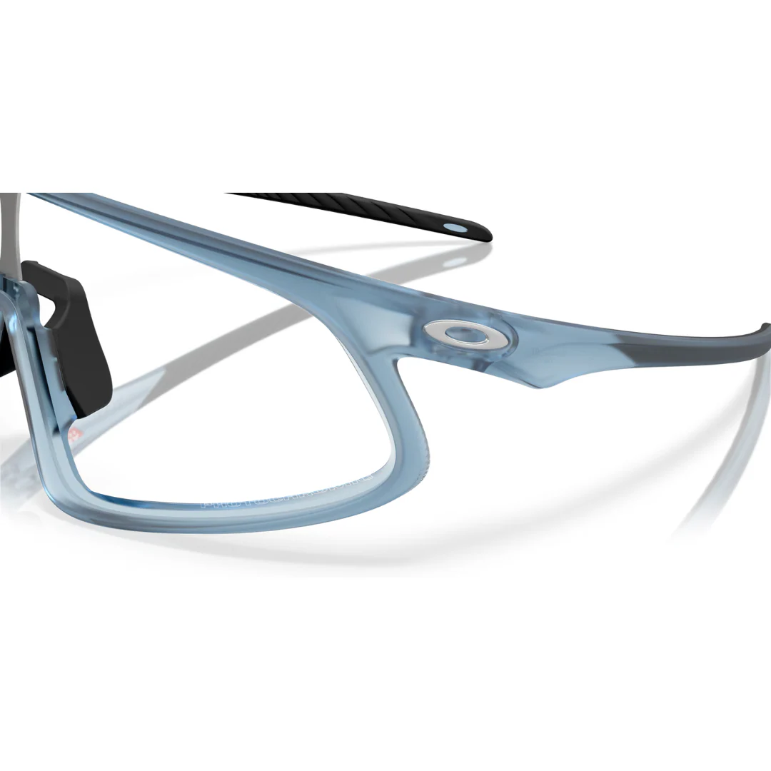 Occhiali Oakley RSLV - Matte Trans Stonewash / Photochromic - Image 5