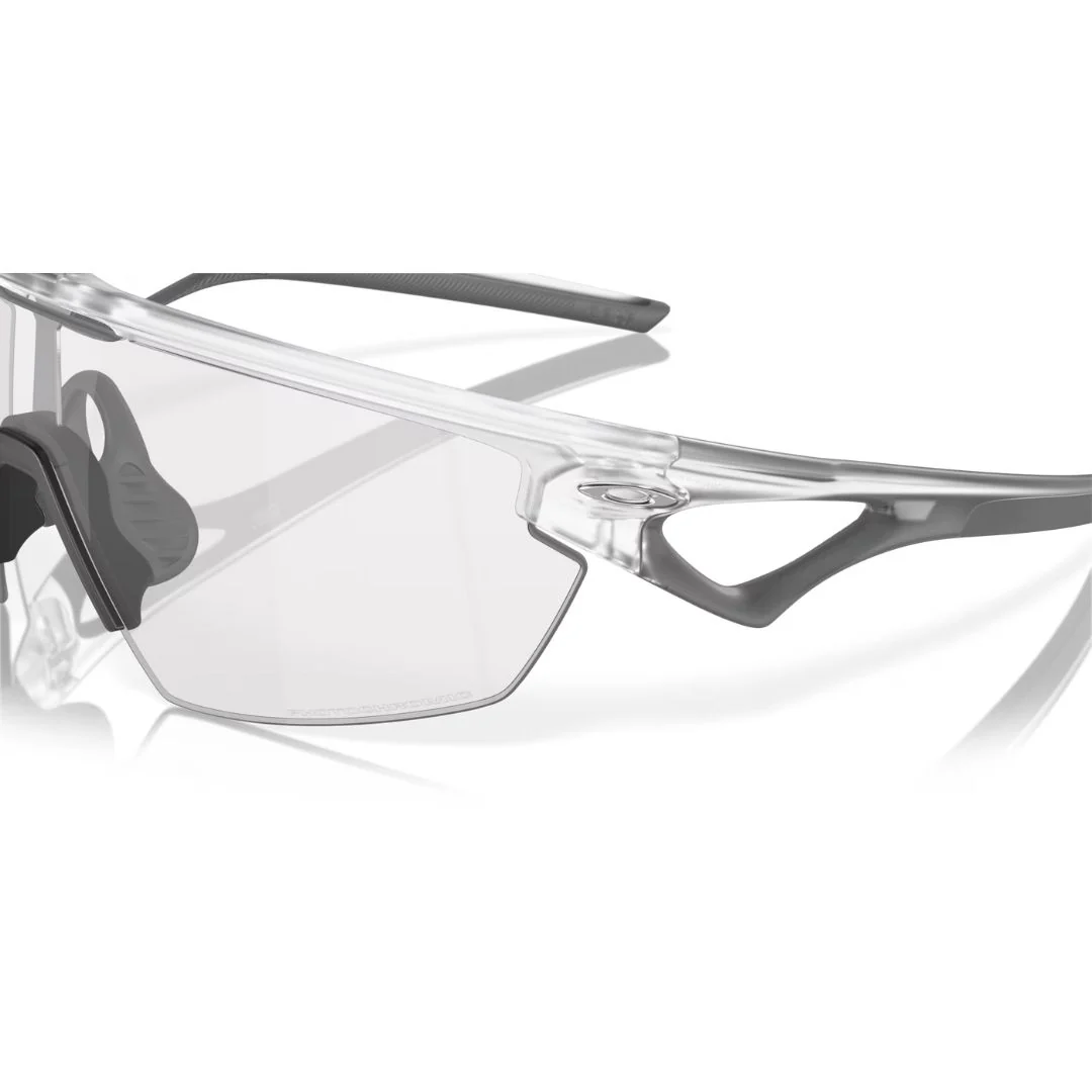 Occhiali Oakley Sphaera - Matte Clear / Clear Photochromic - Image 6