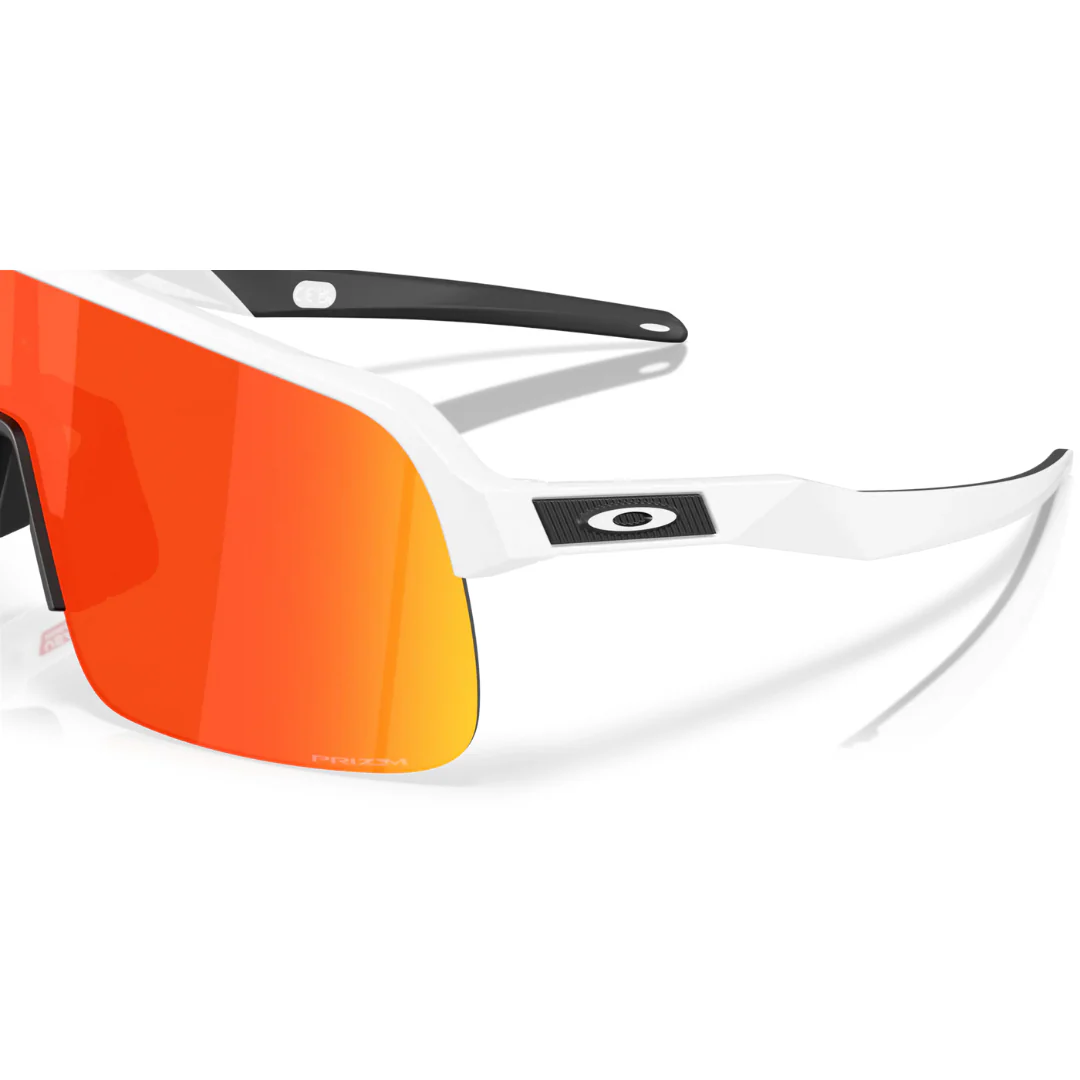 Occhiali Oakley Sutro Lite S - Bianco Opaco / Prizm Ruby - Image 7